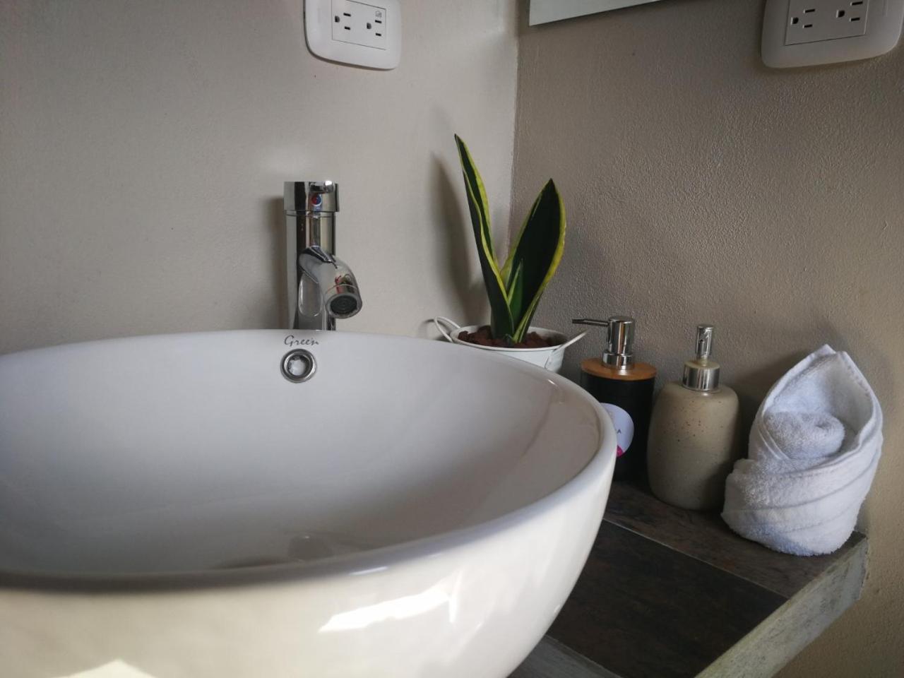 Apartamento Lantana ,Monteverde Con Aire Acondicionado Y Lavanderia מראה חיצוני תמונה